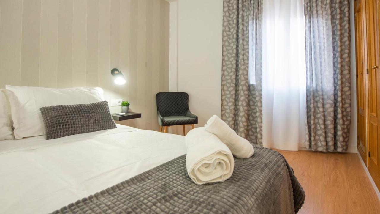 El Sueno De Carmelitas Con Parking Incluido - Apartamentos Aloha Toledo Buitenkant foto
